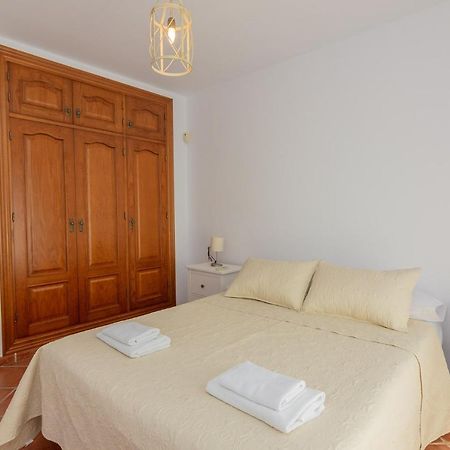 VILLA ANDALUCÍA: cerca de todo, intimidad y espacio Nerja Exterior foto