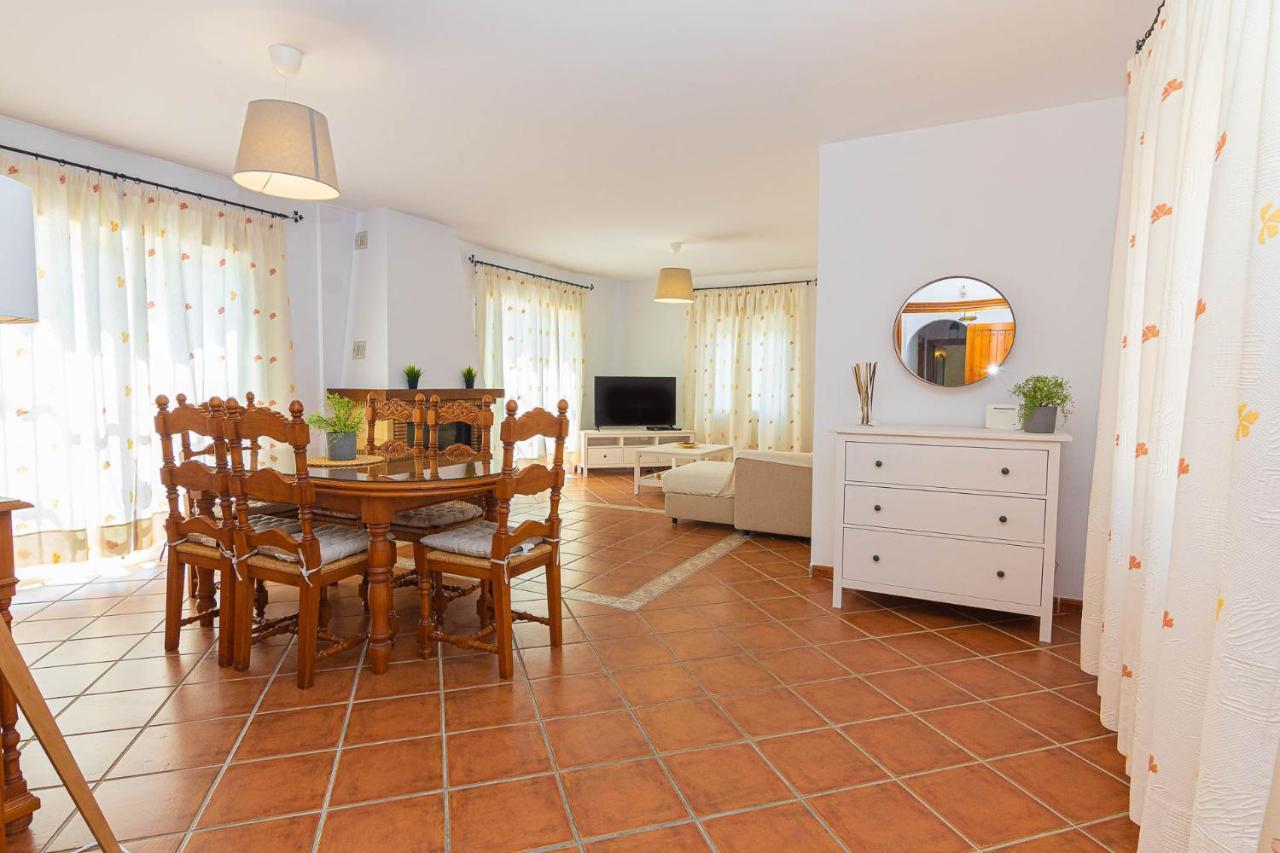 VILLA ANDALUCÍA: cerca de todo, intimidad y espacio Nerja Exterior foto