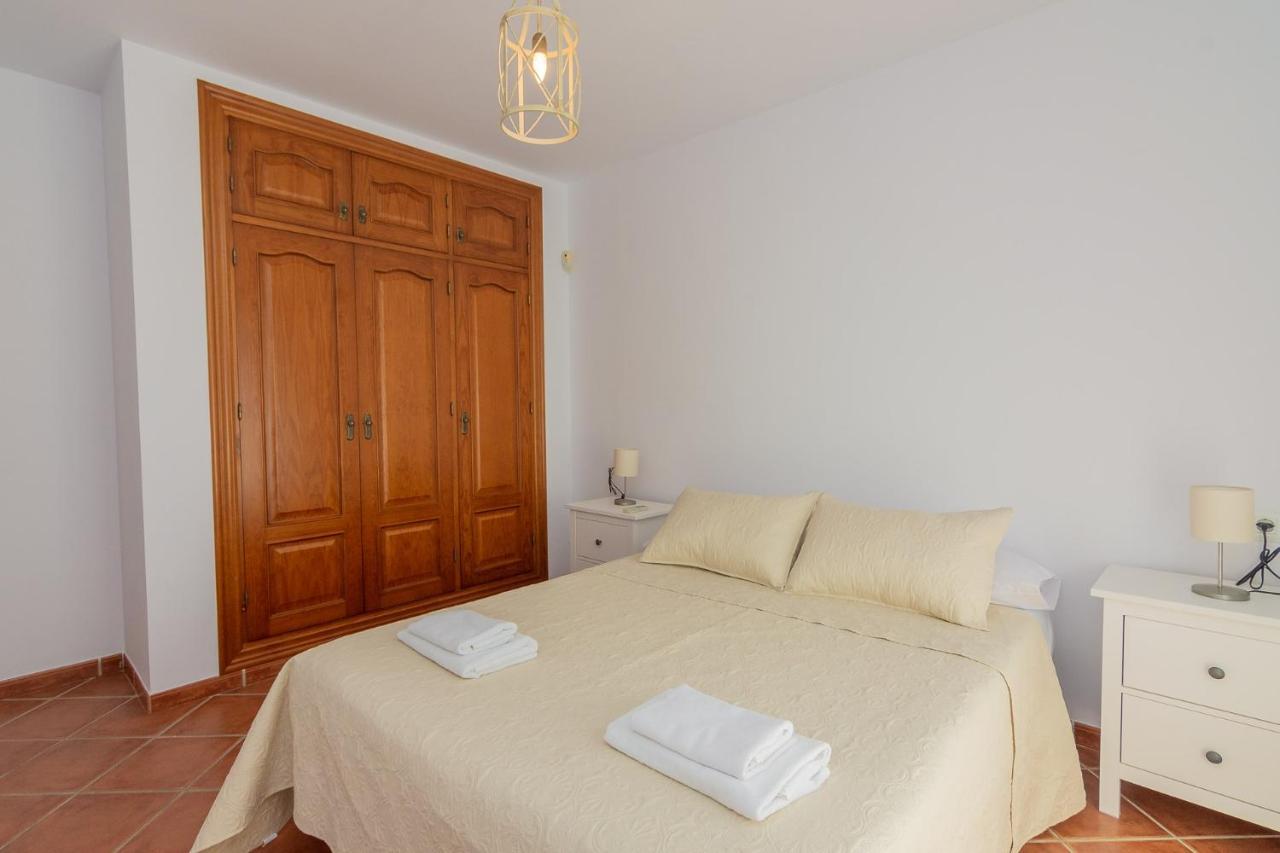 VILLA ANDALUCÍA: cerca de todo, intimidad y espacio Nerja Exterior foto
