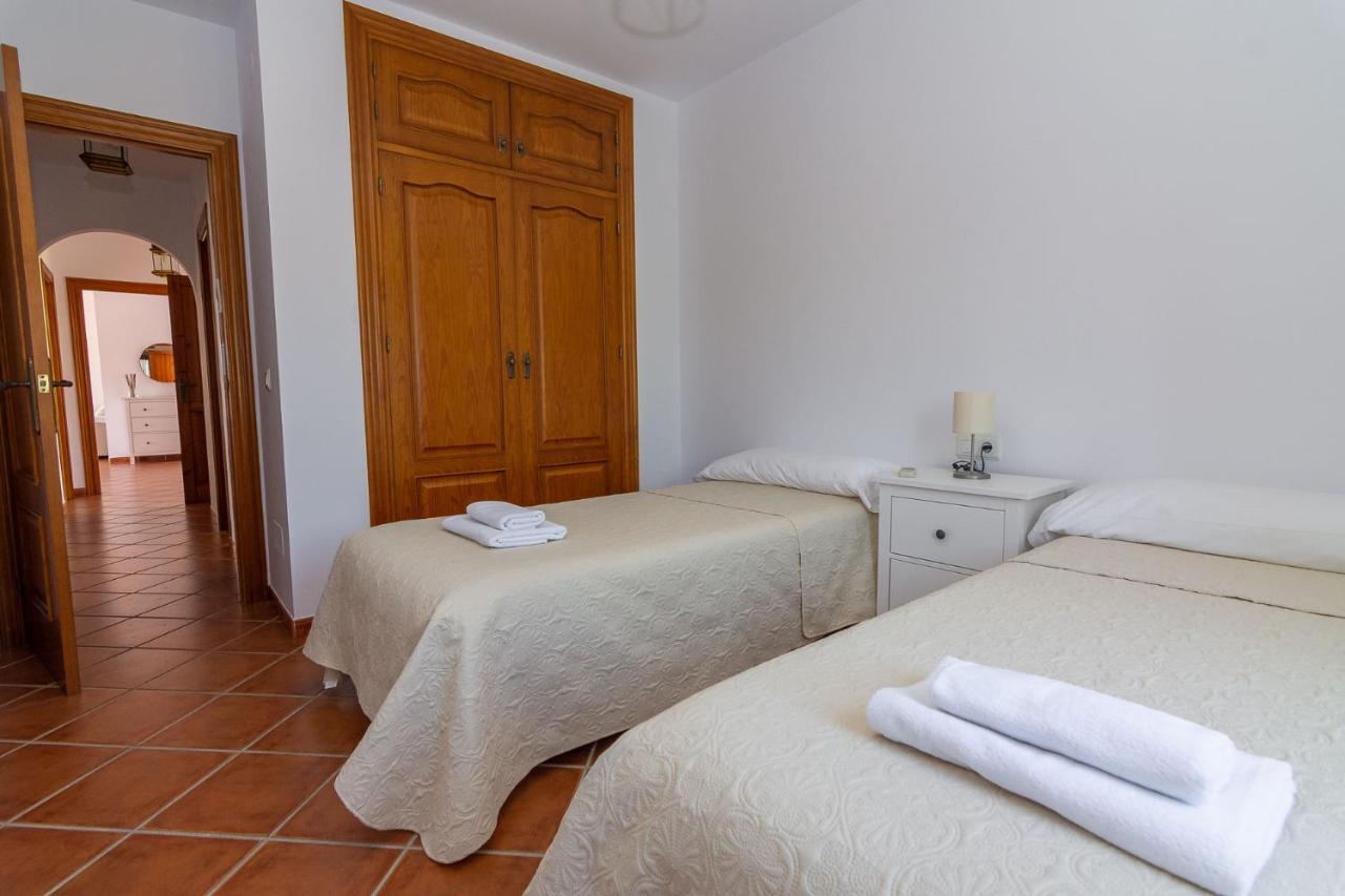 VILLA ANDALUCÍA: cerca de todo, intimidad y espacio Nerja Exterior foto